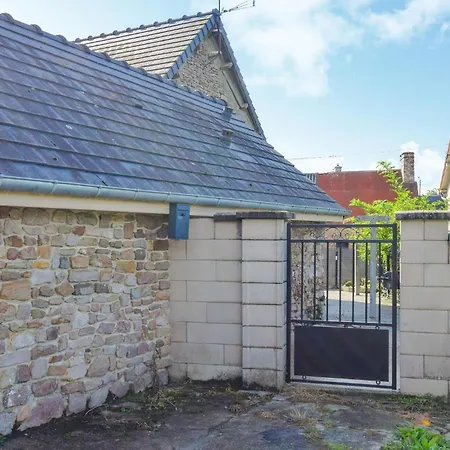 Holiday home Jolie Maison Bord De